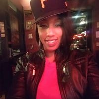 Erika Simms Photo 17