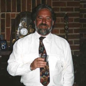 Harry Hobbs Photo 9