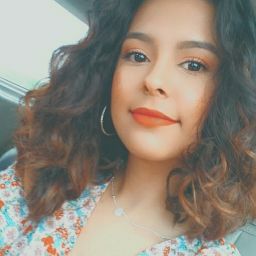 Emily Castillo Photo 5
