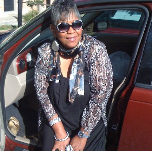 Loretta Douglas Photo 23
