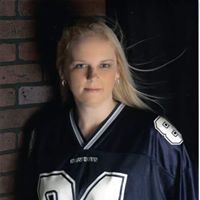 Katherine Hubbard Photo 19