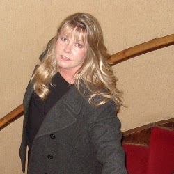 Anita Thompson Photo 23