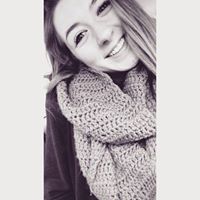 Sarah Sheahan Photo 27