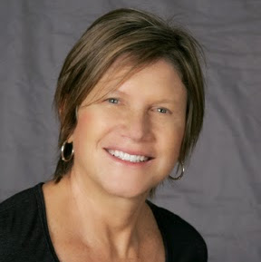 Dana Singer Photo 19