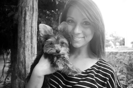 Julie Andrade Photo 11