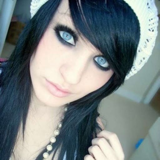 Christine Garrison Photo 10