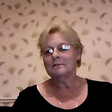 Theresa Everett Photo 29