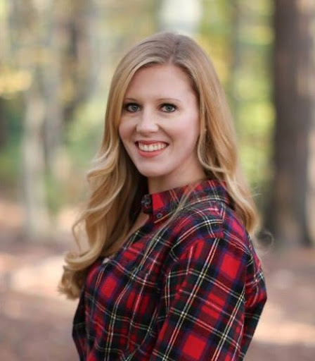 Elizabeth Jensen Photo 49
