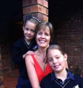 Robyn Stevens Photo 13
