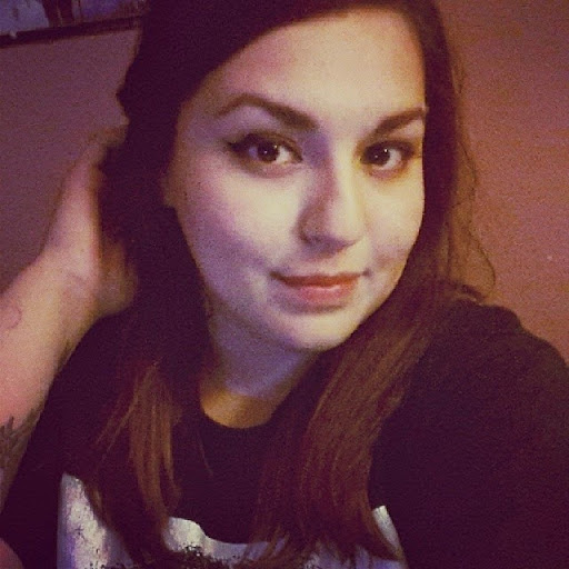 Stephanie Moon Photo 19