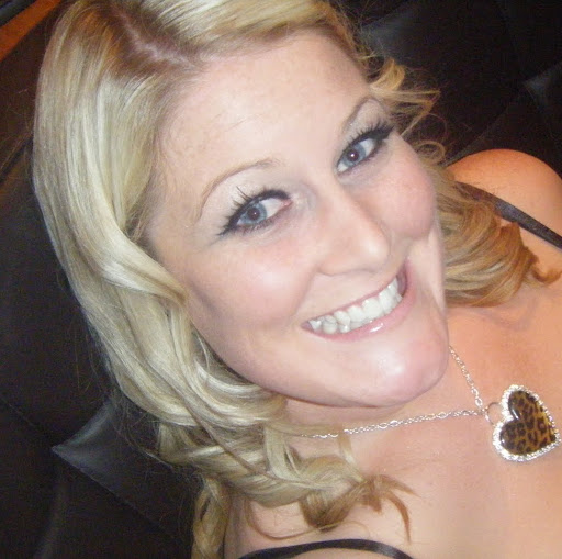 Amy Moon Photo 23