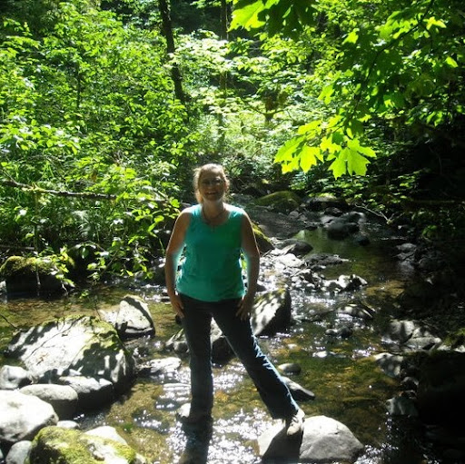 Michele Hanson Photo 18