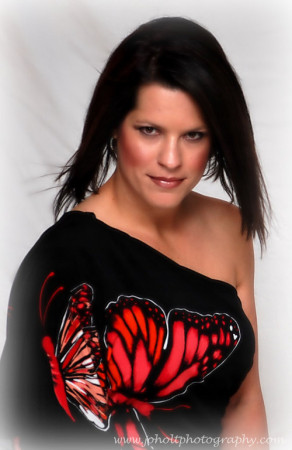 Joanna Graham Photo 27