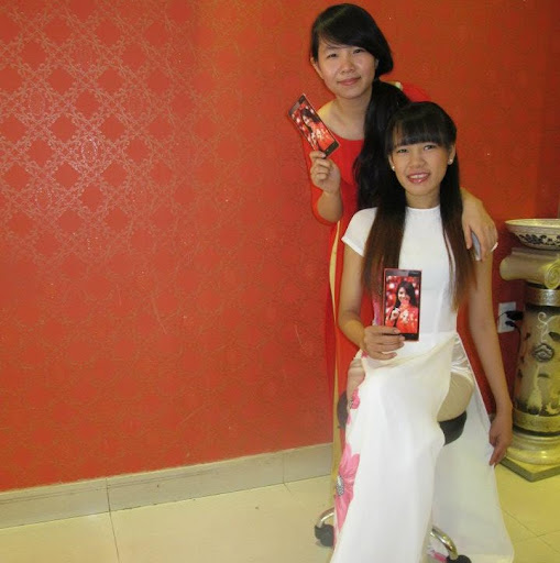 Julie Truong Photo 16