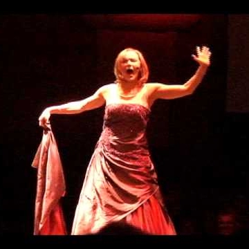 Michelle Sargent Photo 23