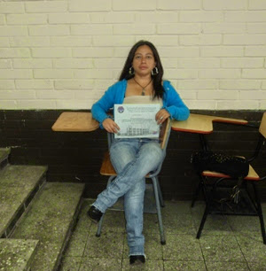 Elizabeth Moreno Photo 15