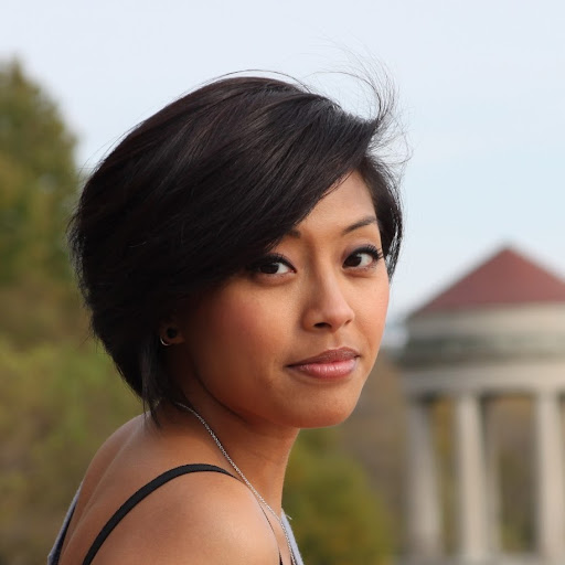 Huyen Dinh Photo 4