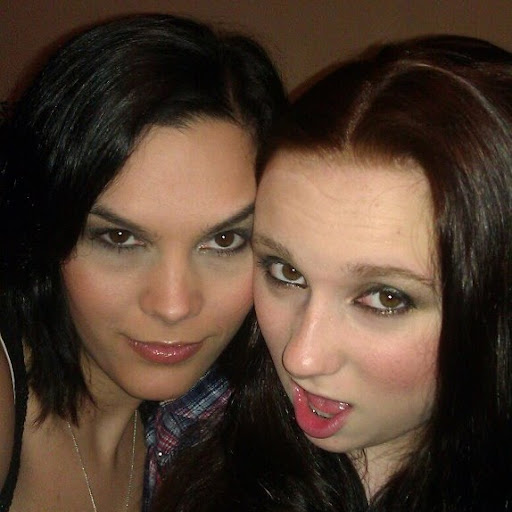 April Shelton Photo 20