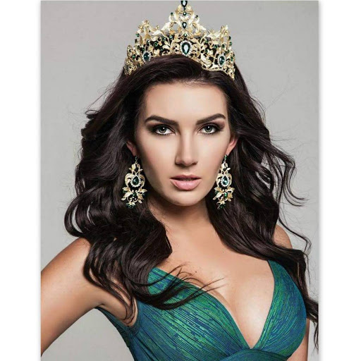 Samantha Hart Photo 30