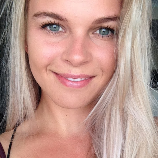 Stephanie Pedersen Photo 32