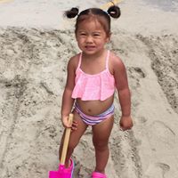 Amanda Kuhn Photo 37