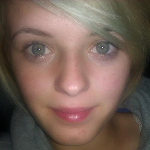 Alyssa Stewart Photo 13