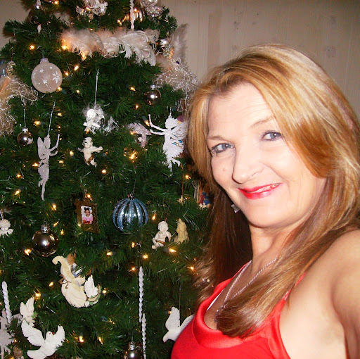 Joann Taylor Photo 12