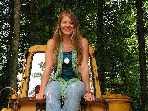 Michelle March Photo 15