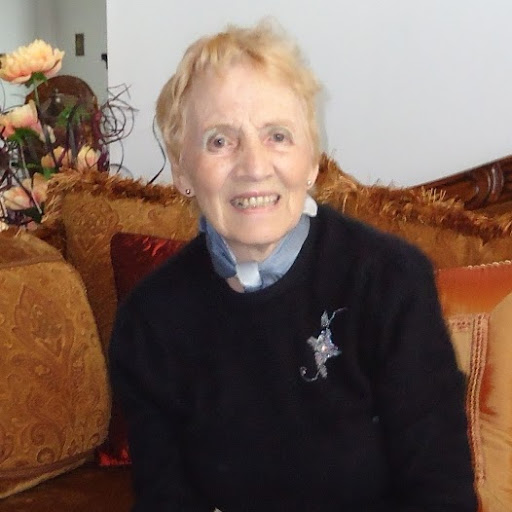 Eileen Robertson Photo 2