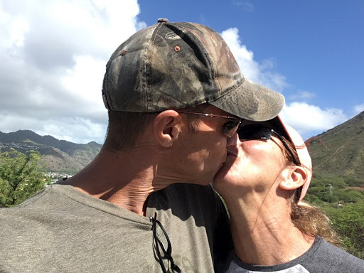 Tracy Farrell Photo 15