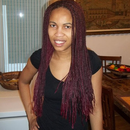 Rebecca Petit Photo 15