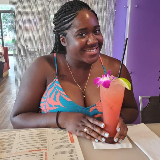 Tanisha Williams Photo 16