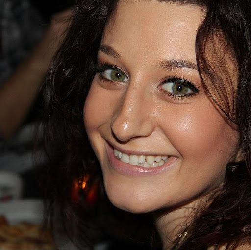 Ellen Harrison Photo 14