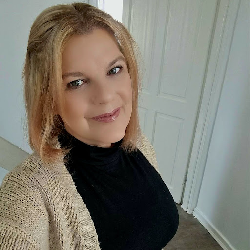 Julie Little Photo 14