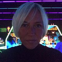 Samantha Hammer Photo 15