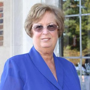 Stephanie Carlson Photo 24