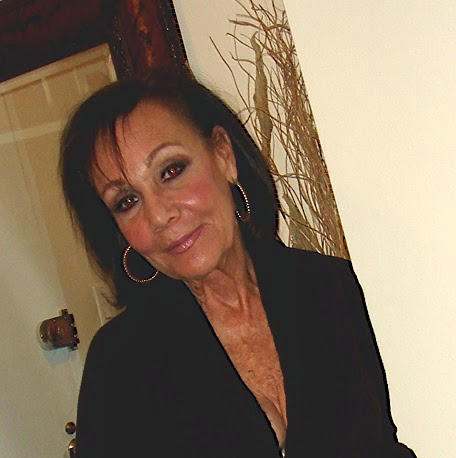 Anita Simon Photo 42