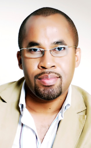 Robert Hines Photo 49