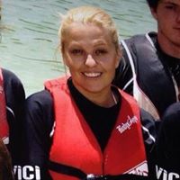 Suzanne Holden Photo 12