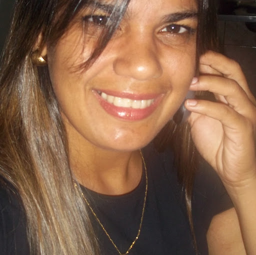 Jacqueline Almeida Photo 20