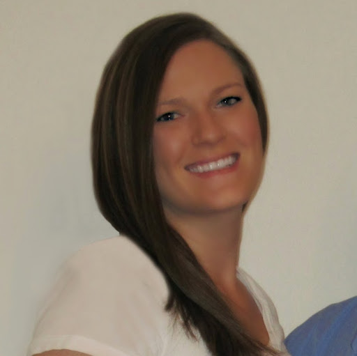 Amber Robinson Photo 9