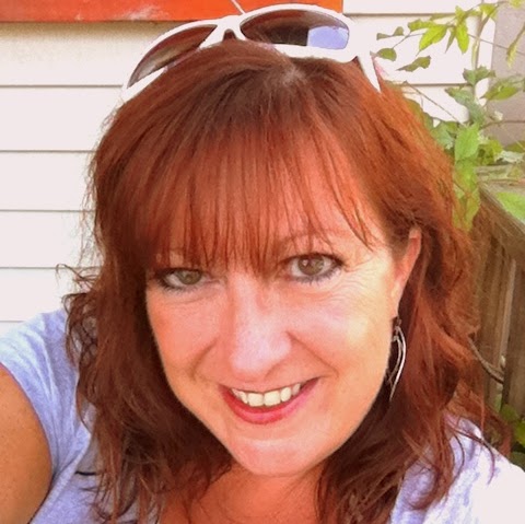 Elisabeth Carter Photo 26