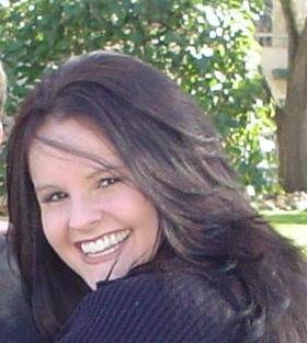 Julie Patton Photo 19
