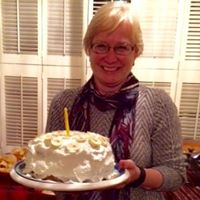 Suzanne King Photo 47