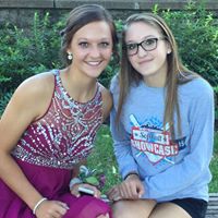 Sara Schroeder Photo 24