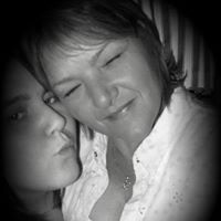 Elizabeth Warden Photo 25