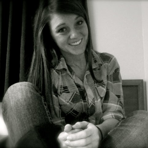 Haley Jones Photo 10