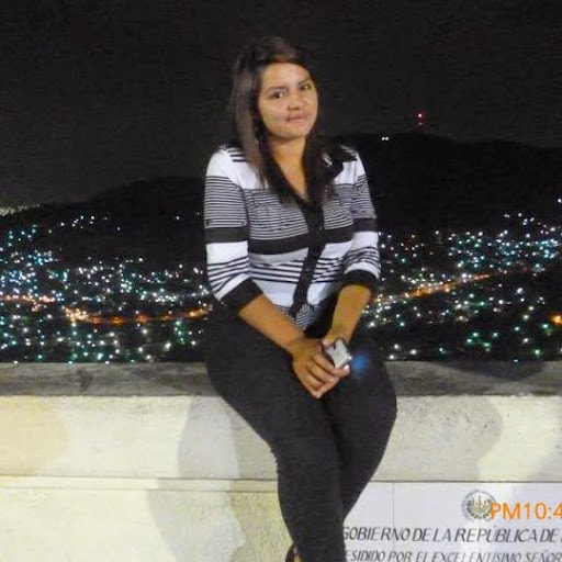 Lidia Guzman Photo 13