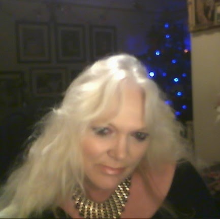 Karen Webster Photo 27