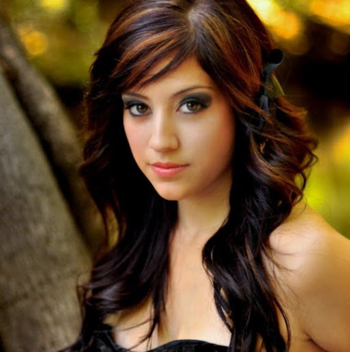 Sara Paxton Photo 32